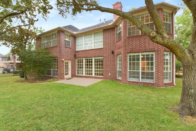 Building Photo - 1915 Lytham Ln