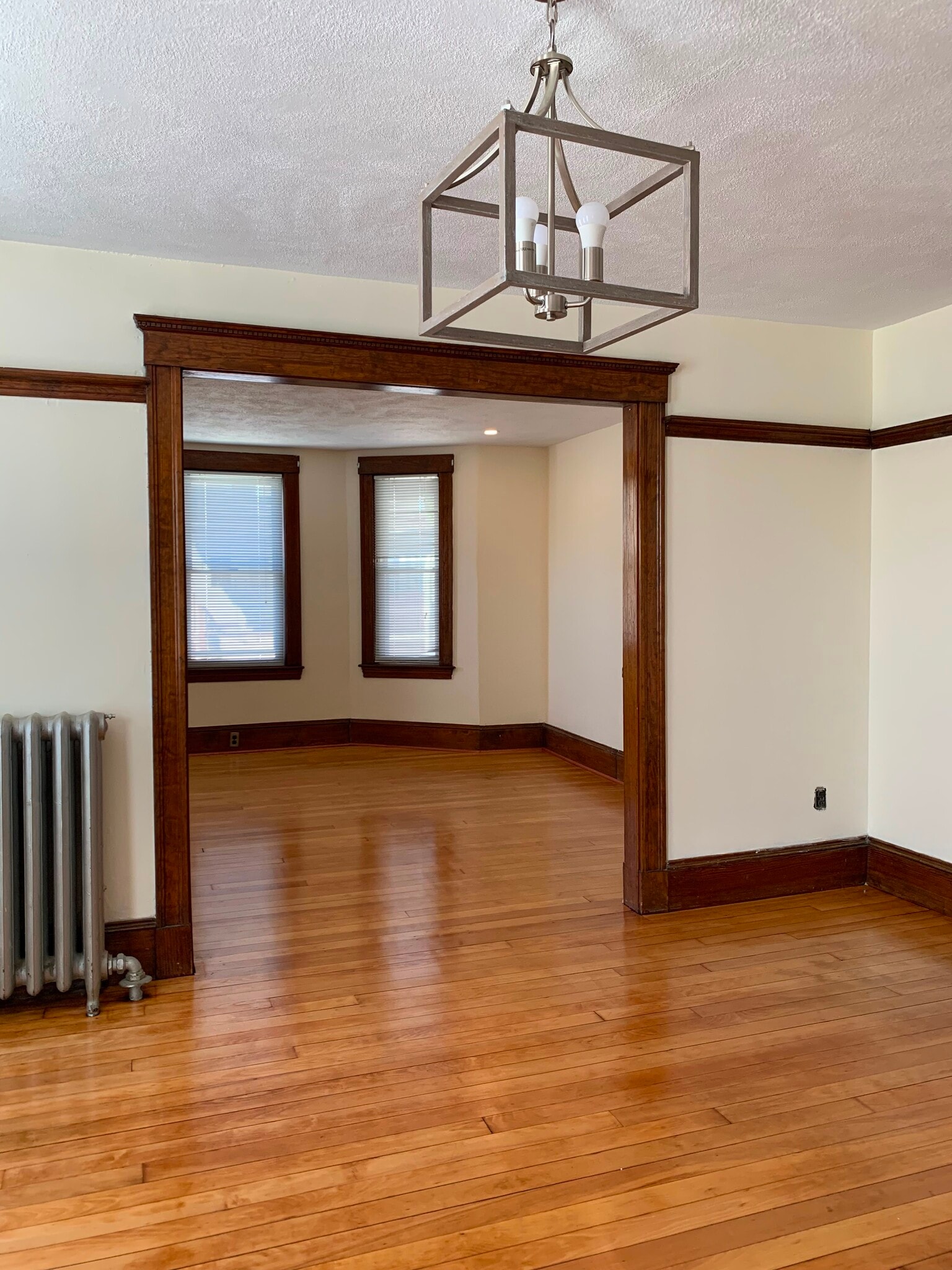 Building Photo - 65 Almont St