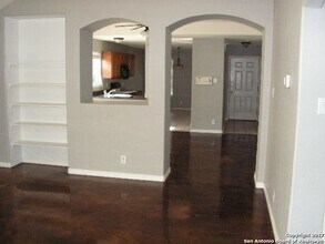 Building Photo - NEW ON MARKET
