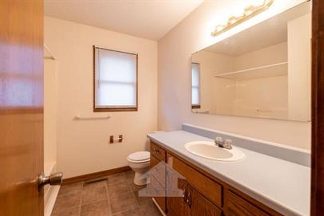 Building Photo - COMING SOON! 2 Bedroom, 2 Bathroom Duplex in SW Springfield
