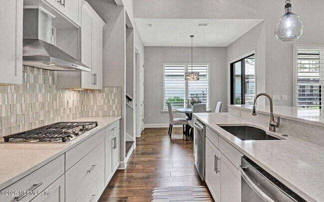 Building Photo - 104 Marquesa Cir