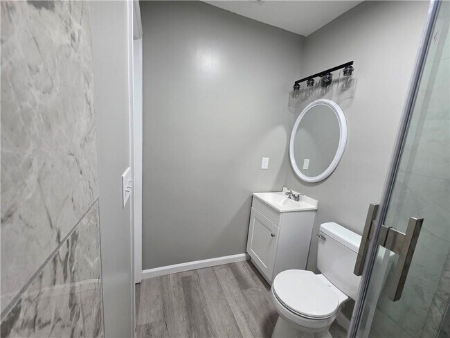 Building Photo - 3066 Baycrescent Dr