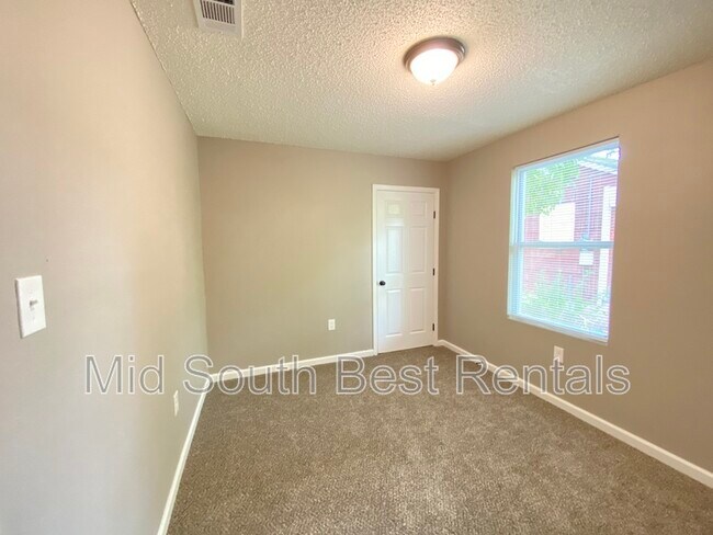 Building Photo - 1311 Adams St