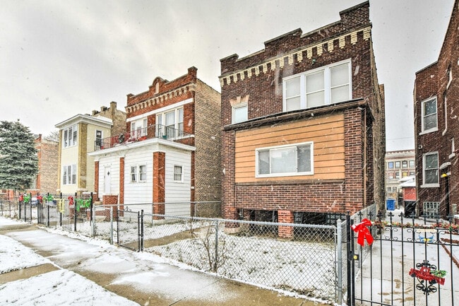 Building Photo - 220 N Laporte Ave