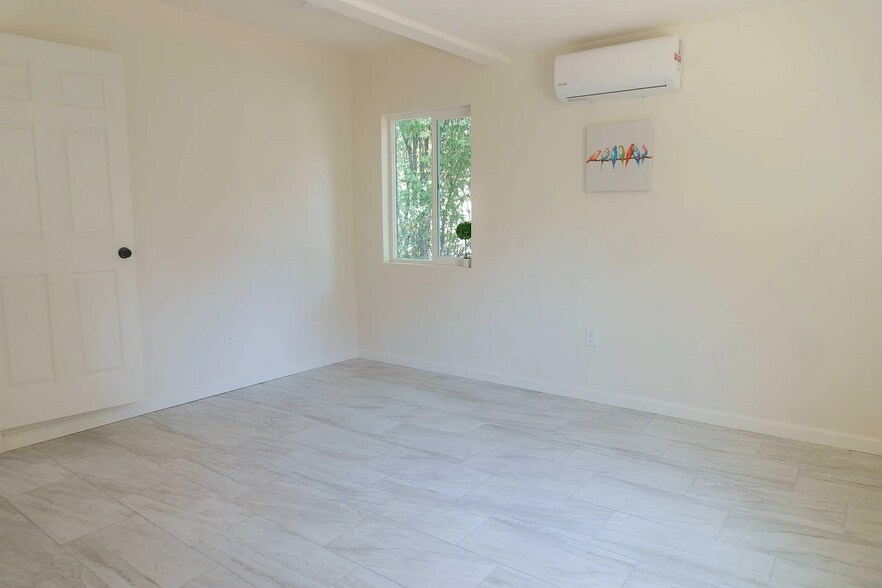 Building Photo - 172 Pixley Ave