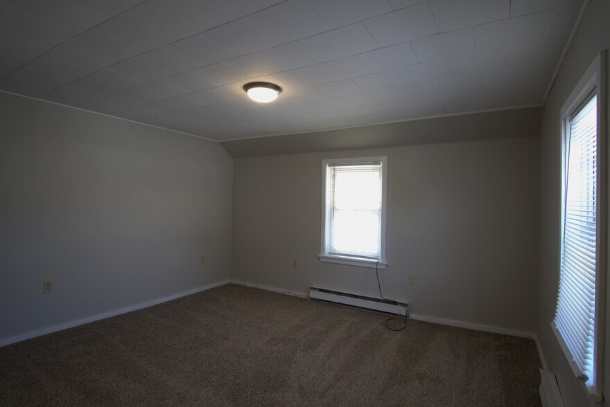 Master Bedroom - 106 North St