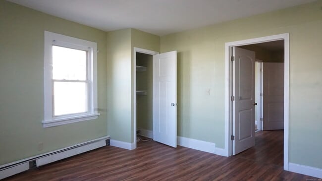 Building Photo - 1621 Stratford Ave