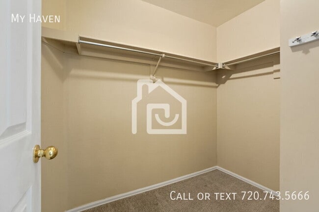 Building Photo - 5960 S Jellison St