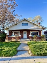 Building Photo - 925 Wilson Ave S