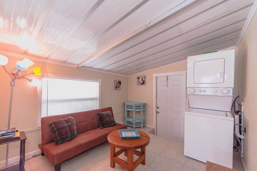 Building Photo - 10851 S Ocean Dr