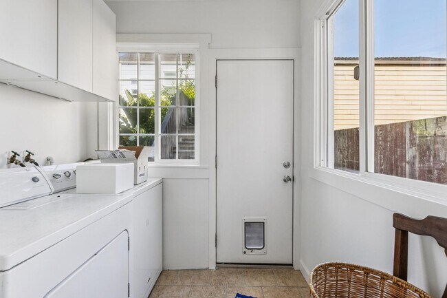 Building Photo - 2985 Harrison St