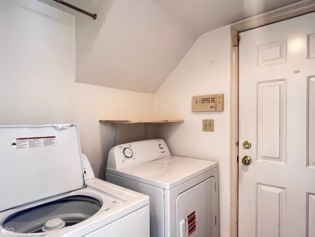 Building Photo - 1157 Aqueduct Way