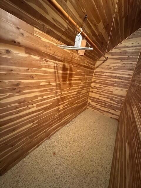 Building Photo - 907 Bruce St