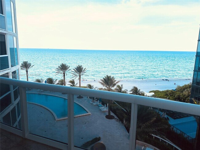 Building Photo - 17201 Collins Ave