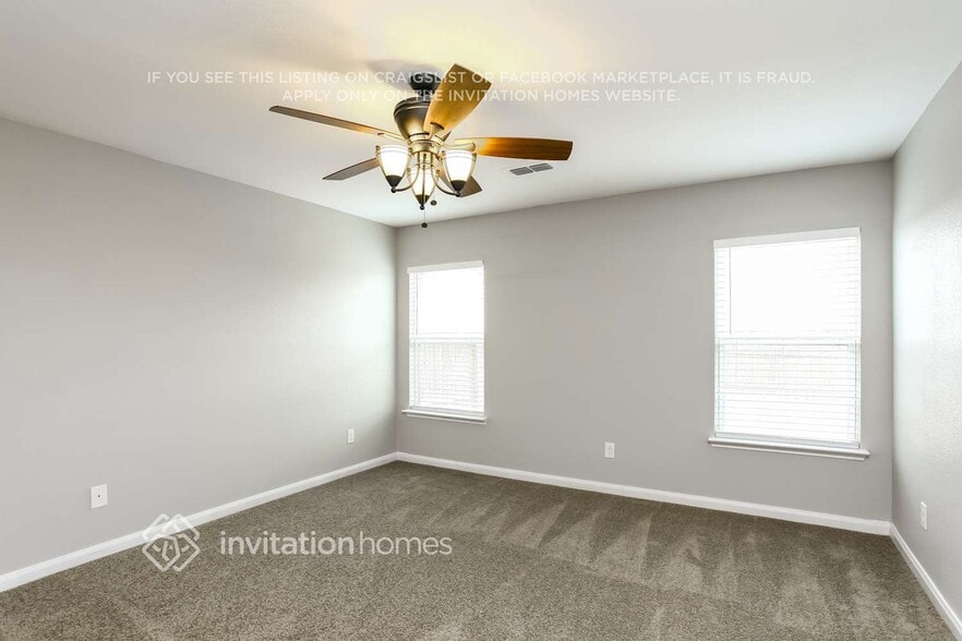 Building Photo - 2114 Bluebell Dr