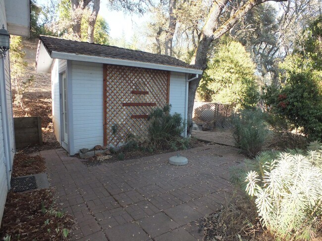 Building Photo - CA460-Norma V. Lovell Revocable Trust