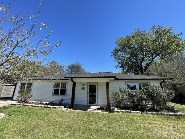 Building Photo - 7303 Carol Dr