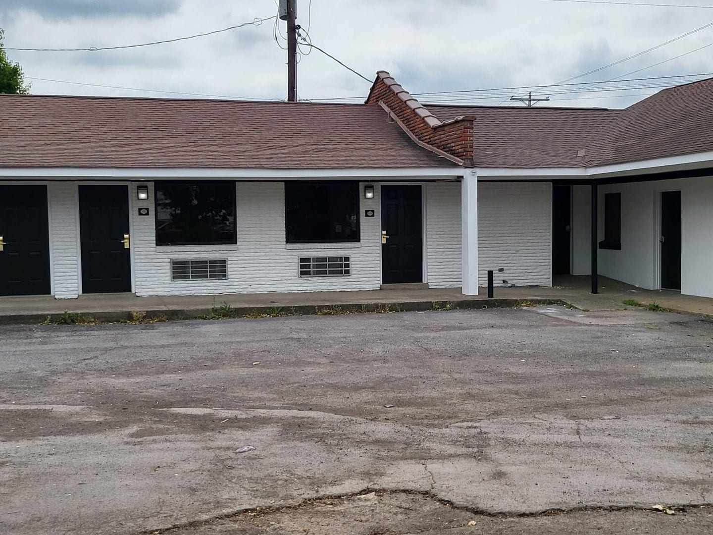 Building Photo - 905 Providence Blvd