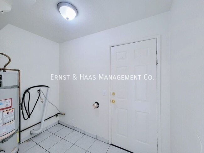 Building Photo - 8142 California St