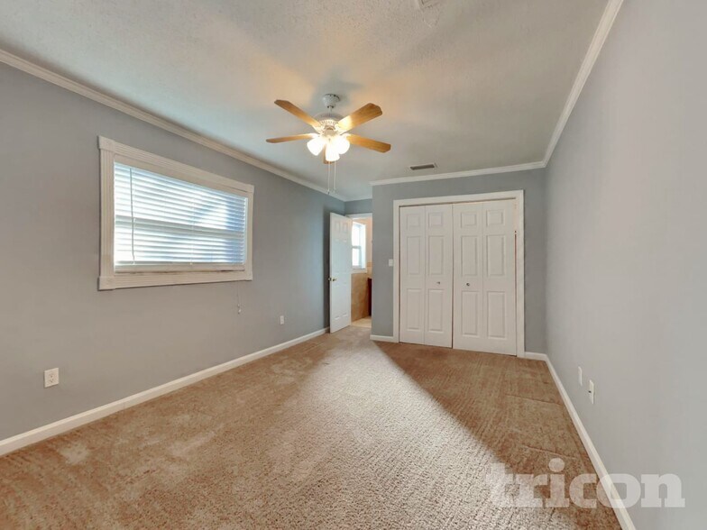 Building Photo - 10461 110th Way N