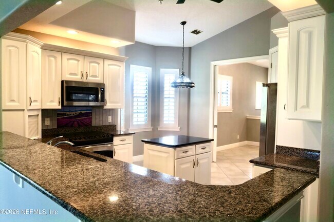 Building Photo - 112-112 Laterra Links Cir