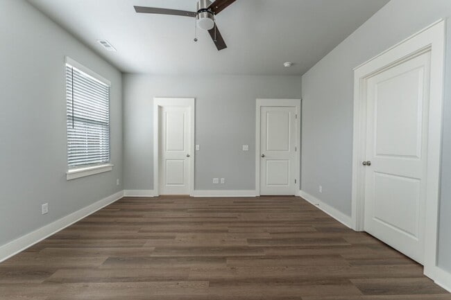 Building Photo - New 3 BR/3 Bath Home