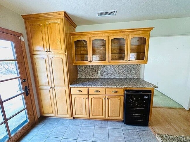 Building Photo - 4 Bedroom home located in Alta Loma
