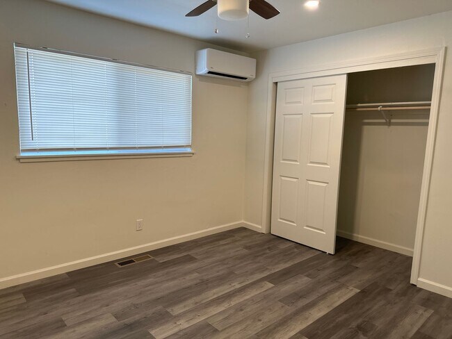 Building Photo - $1000 first month rent credit! Completely ...
