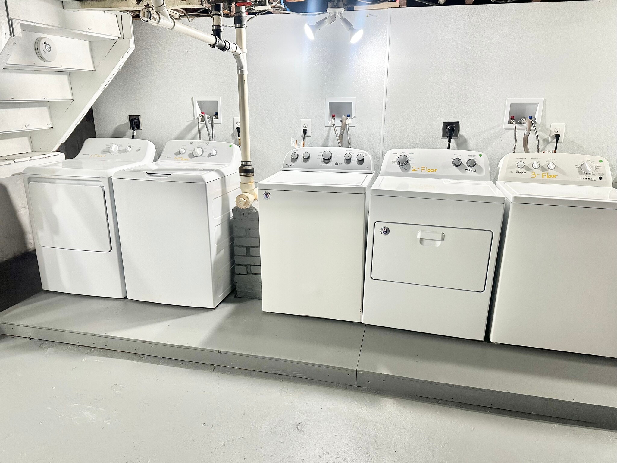 Building Photo - 67 Tremont Ave