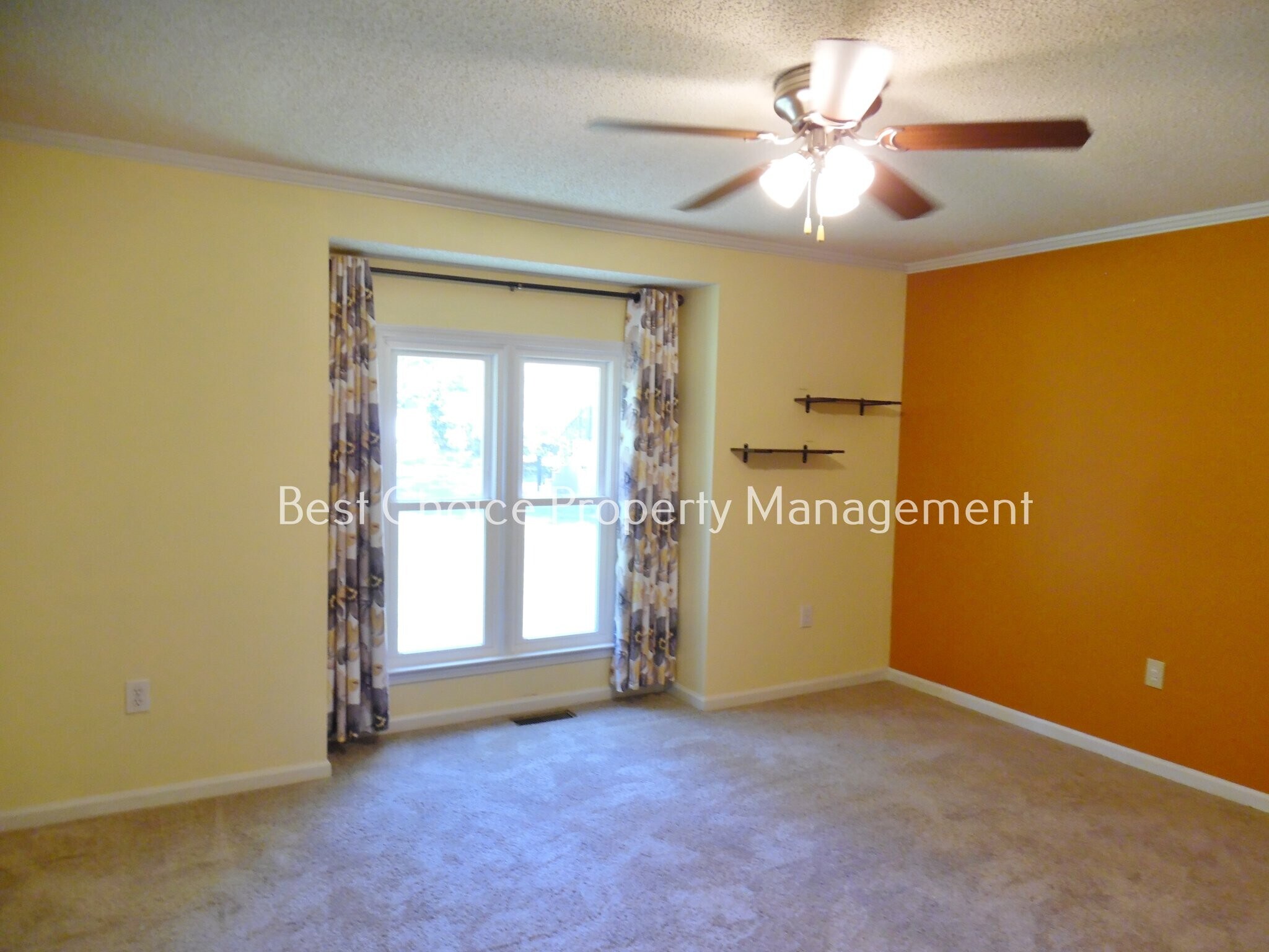 Building Photo - 5 Fallsburg court