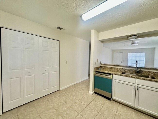 Building Photo - 5638 Struthers Ct