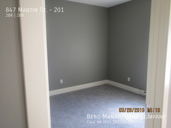 Building Photo - 847 Martin St