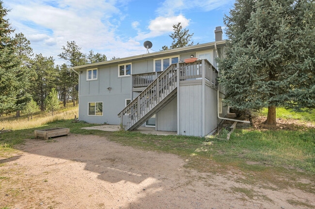 Building Photo - 836 Sleepy Hollow Dr