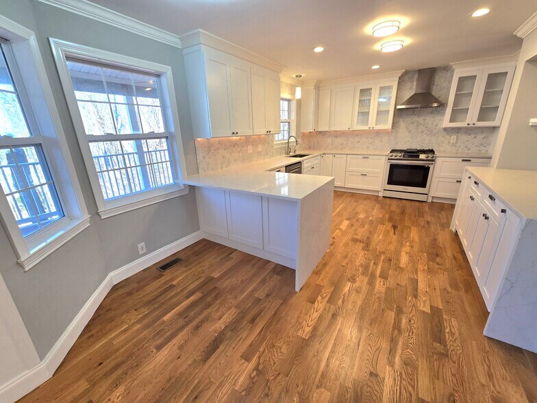 Building Photo - 12469 Daisywood Dr