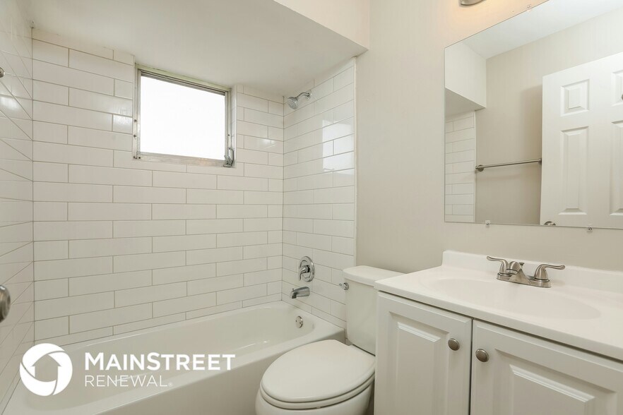 Building Photo - 2231 Lotus Rd