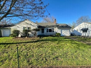 Building Photo - 1069 Evergreen Ave NE