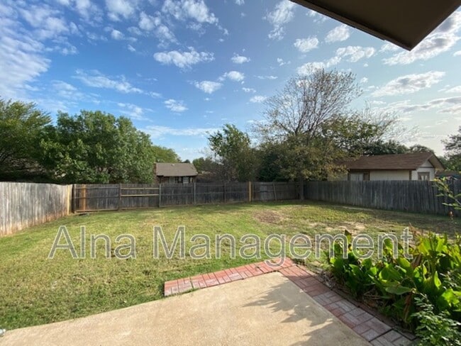 Building Photo - 6461 Whitehurst Dr