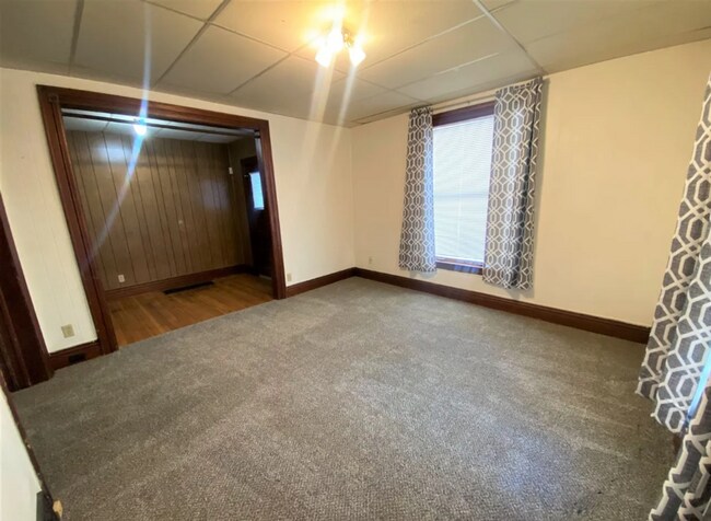 Building Photo - Spring Into A New Home!!!