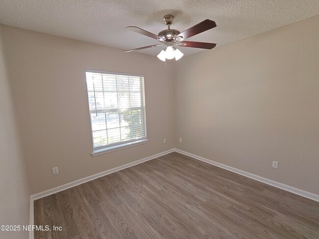 Building Photo - 1250 Bedrock Dr