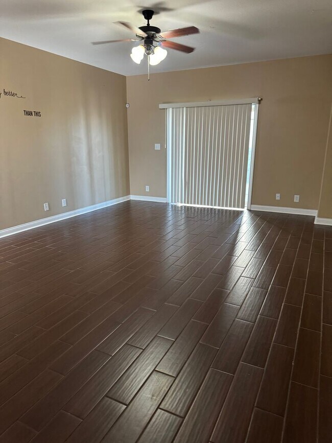Building Photo - 1701 Winterhaven Ct