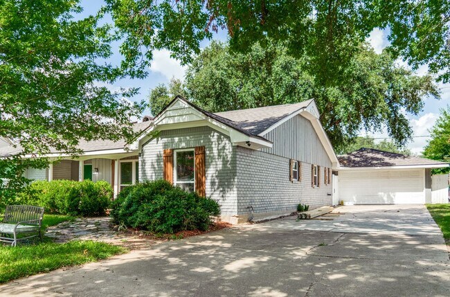 Building Photo - One-Story Home for Rent in Walnut Bend, Ho...
