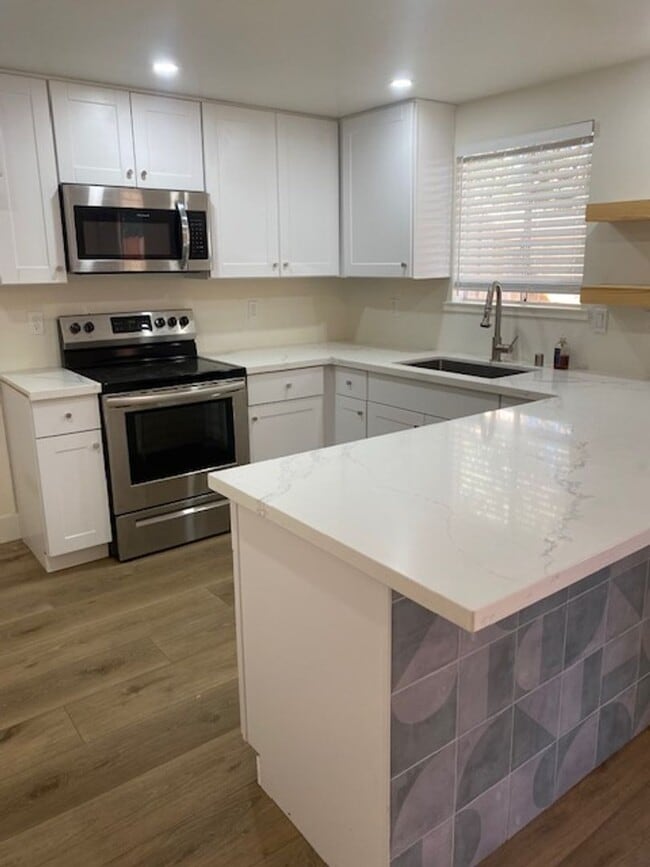 Building Photo - 2BR/2BA Duplex for rent!!!