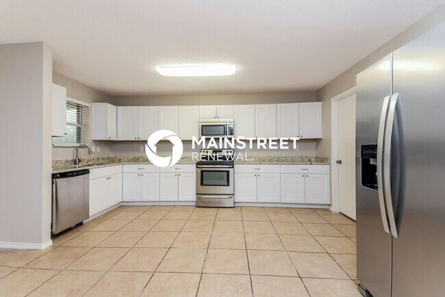 Building Photo - 4 Bedroom Pet-Friendly Home in Rockwall, TX with Main Street Renewal