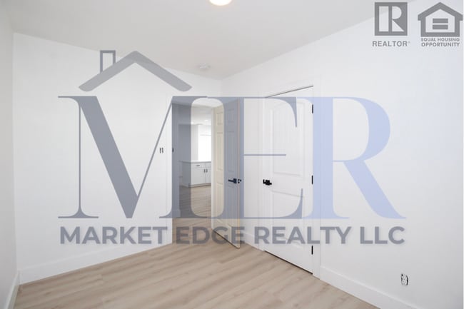 Building Photo - 4Bed/2Bath Home at Indian School/15th Ave!...