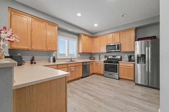 Building Photo - Spacious 3-Bedroom Home in Desirable Olivehurst Neighborhood