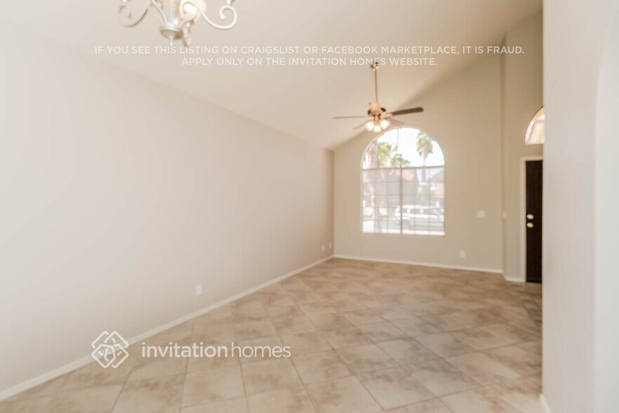 Building Photo - 1207 W Riviera Dr