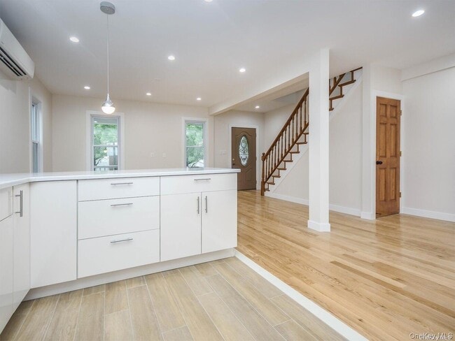 Building Photo - 4 S 8th St