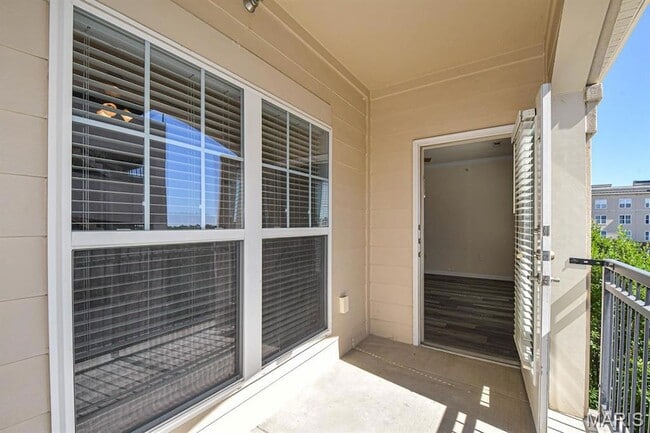 Building Photo - 1270 Strassner Dr