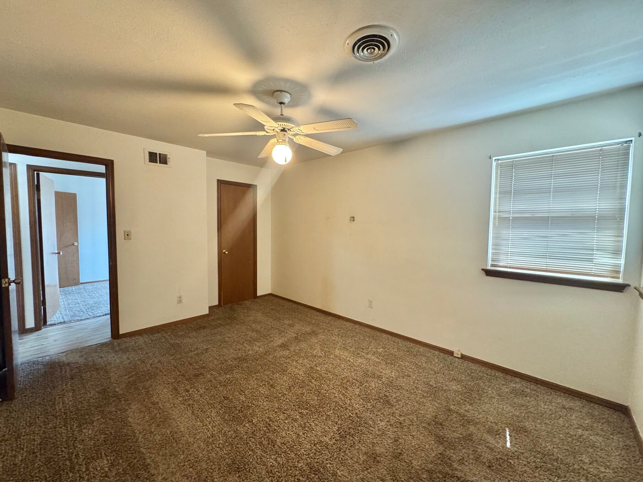 Building Photo - 1233 Straka Terrace