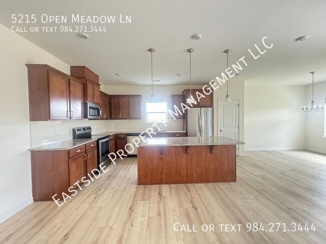 Building Photo - 5215 Open Mdw Ln